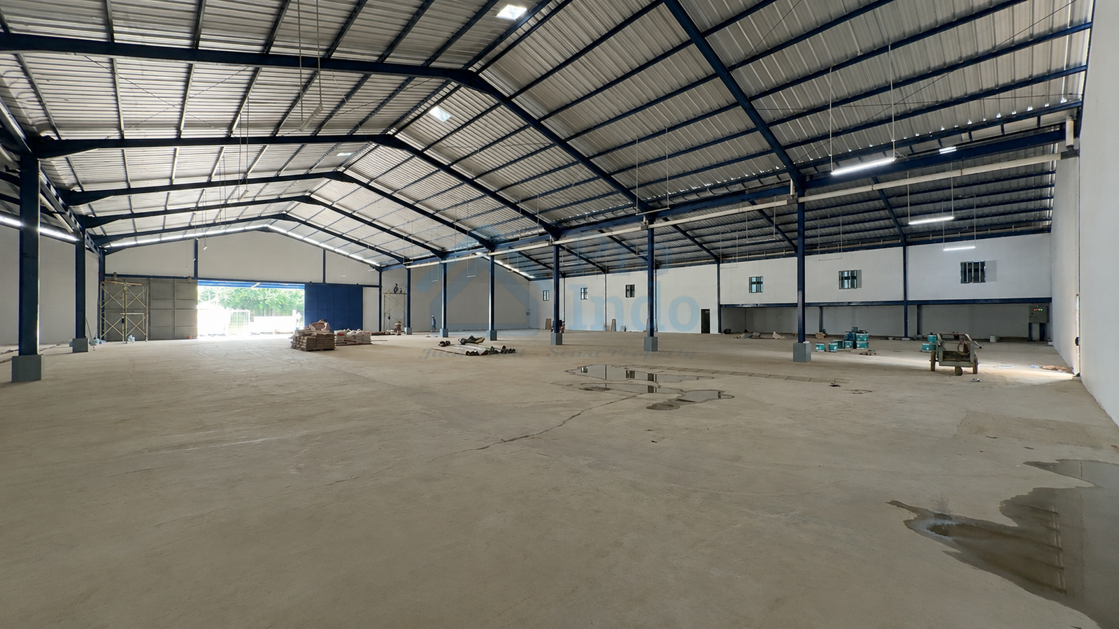 Disewakan gudang 4000m2 di dalam kawasan MM2100
