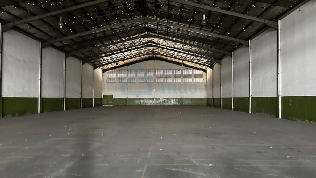 Disewakan gudang luas 1.500m2 di Dalam Kawasan Industri MM2100