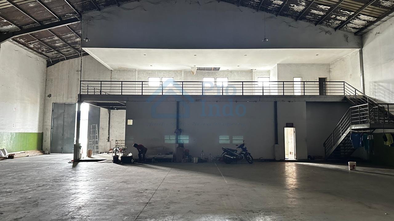 Disewakan gudang luas 1.500m2 di Dalam Kawasan Industri MM2100